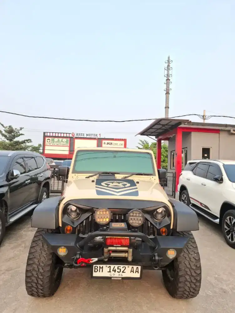 Jeep wrangler JK sport 2011 3.8 bensin matic. Km77rb antik full modif