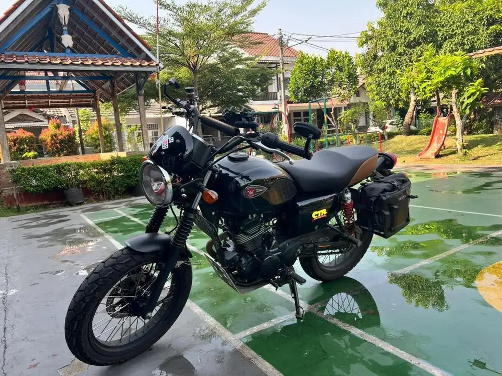 Dijual Kawasaki W175 SE Black