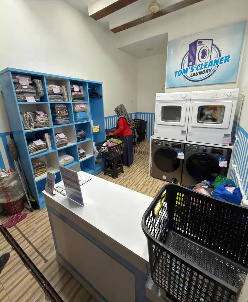 DIBUTUHKAN KARYAWAN LAUNDRY HARAPAN INDAH