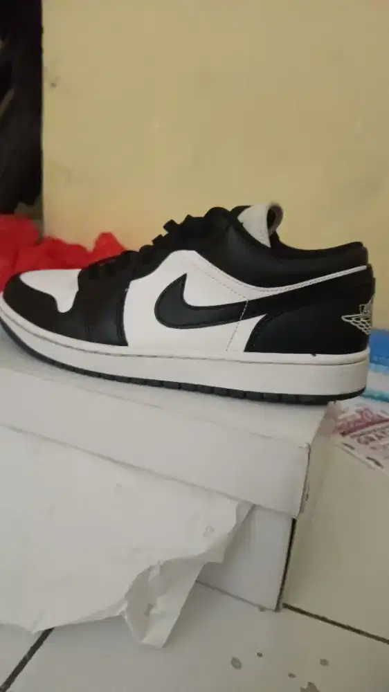 Air jordan low panda