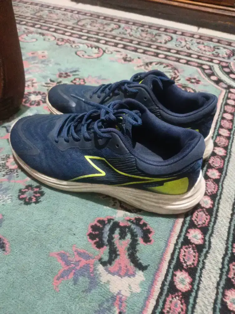 Jual sepatu Diadora HOLEA Running Men
