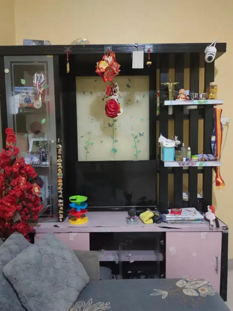 Lemari TV Second  ruang tamu