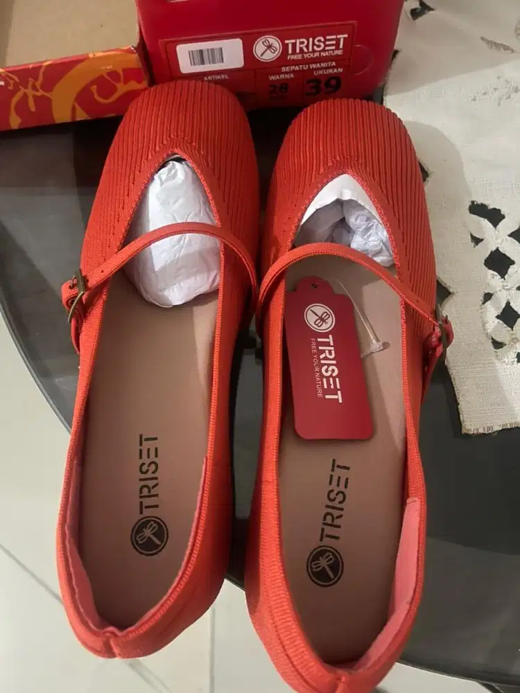Sepatu triset baru size 39