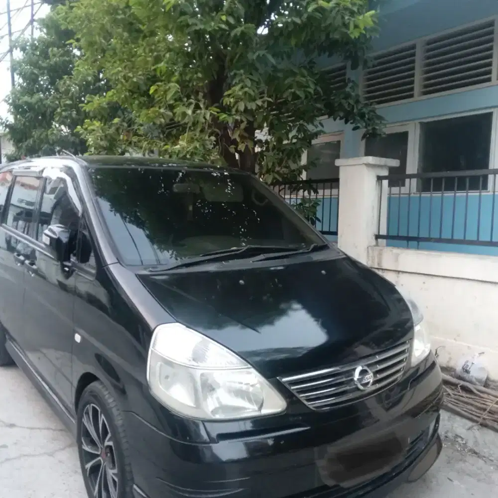 Jual mobil Nissan SerenaHws
