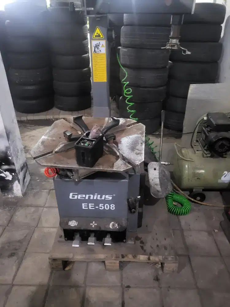 Mesin Bongkar Pasang Ban Mobil Tire Changer Kompressor Dongkrak