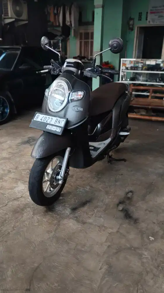 SCOOPY FI STYLISH REMOTE 2017 .PAJAK PANJANG GREES SIAP PAKAI