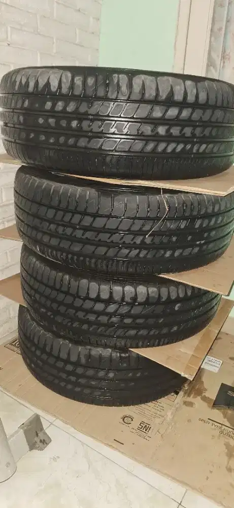 Velg R 17 (5 × 100)ban Ukuran 205/55