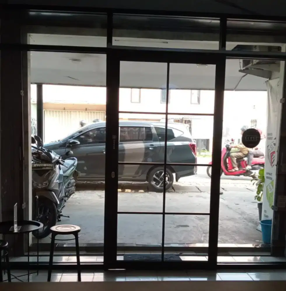 Pintu geser dan pastisi kios/ruko..bahan tebal dan kuat