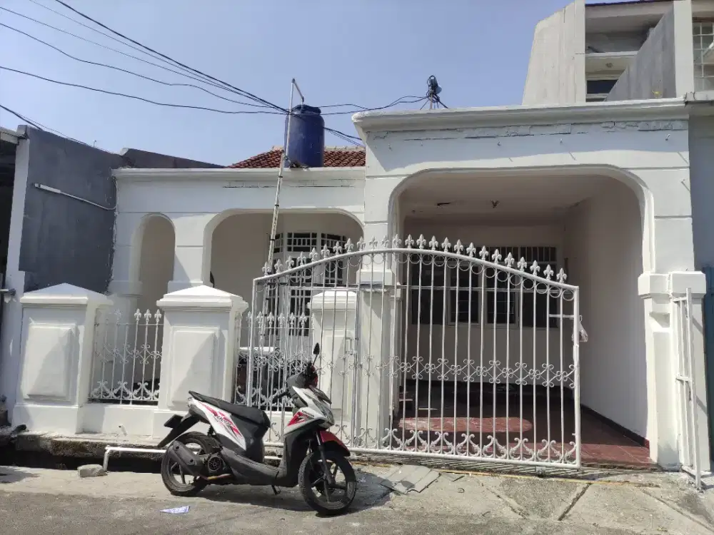 Disewakan Rumah (Tahunan) di Meruya Selatan, Jakarta Barat