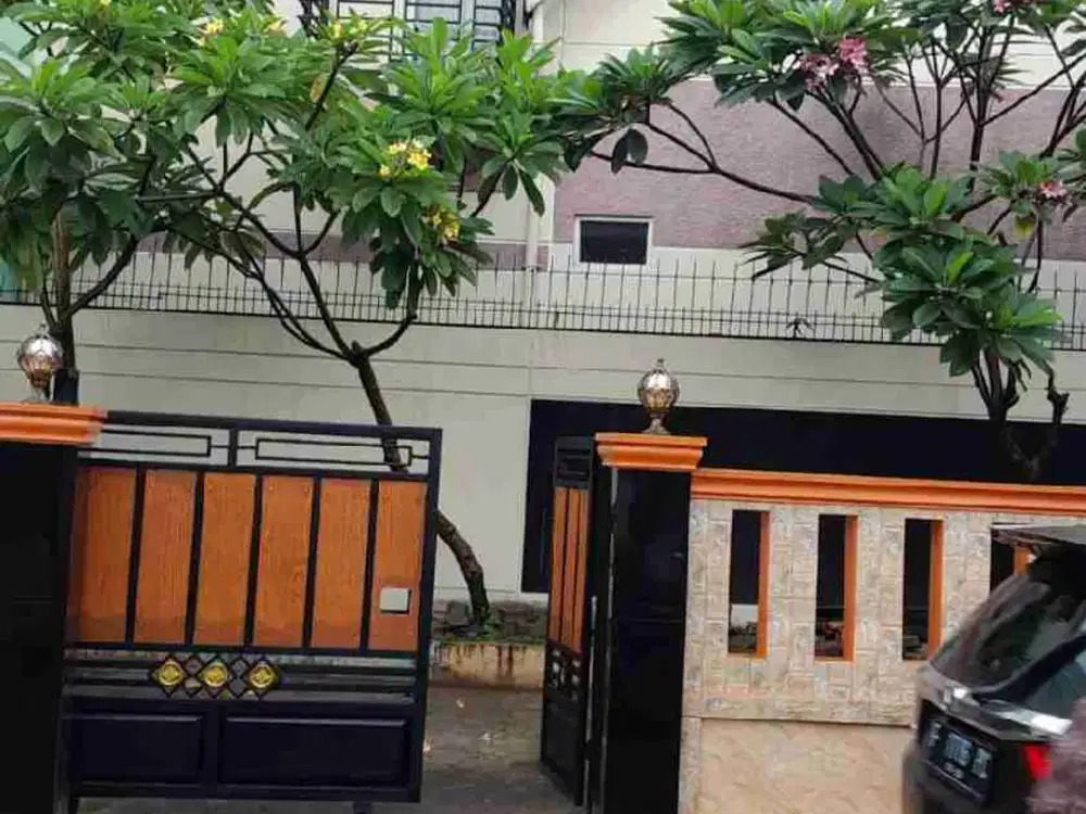 DiJual Rumah Dlm Cluster Privat, SemiFurnish Lokasi Dekat RS Jati Sampurna