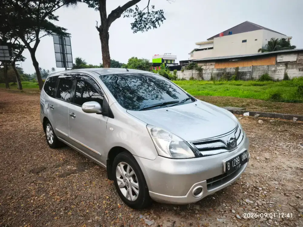 Grand Livina Ultimate 2012 matic