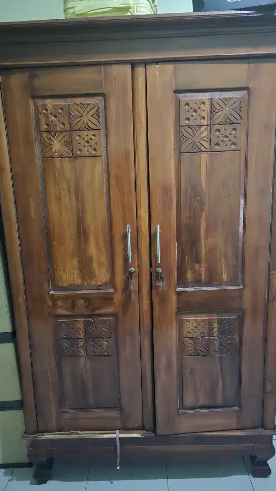 LEMARI KAYU JATI ASLI