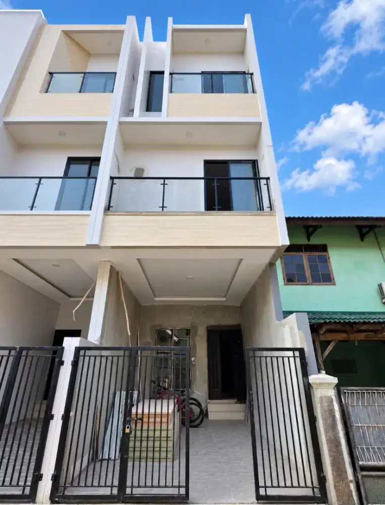 IP3095:  Rumah Baru Dalam komplek Duri Kepa