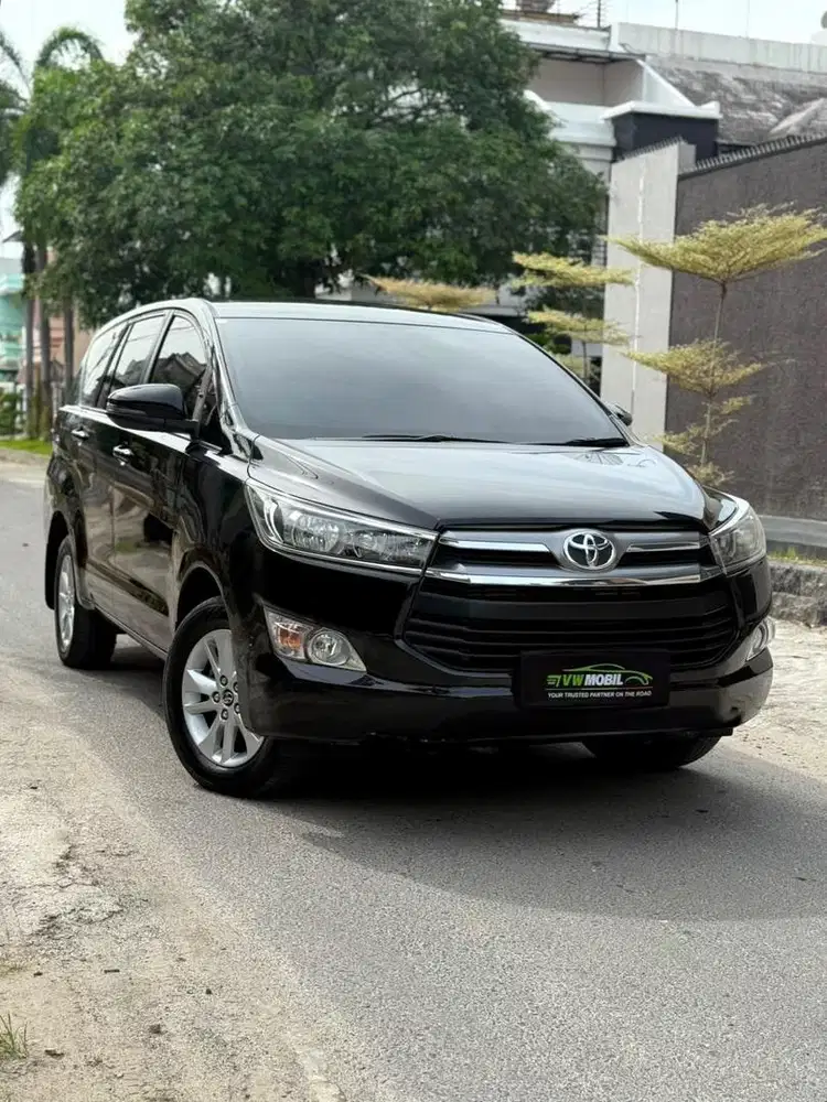 (1 Tangan) Innova Reborn 2.4 V Diesel A/T 2016 Hitam 2017 2018