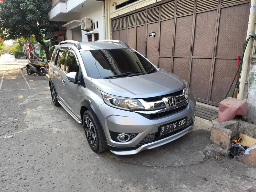 Honda BR-V BRV Prestige E CVT Matic AT Tahun 2017 Silver , 2016