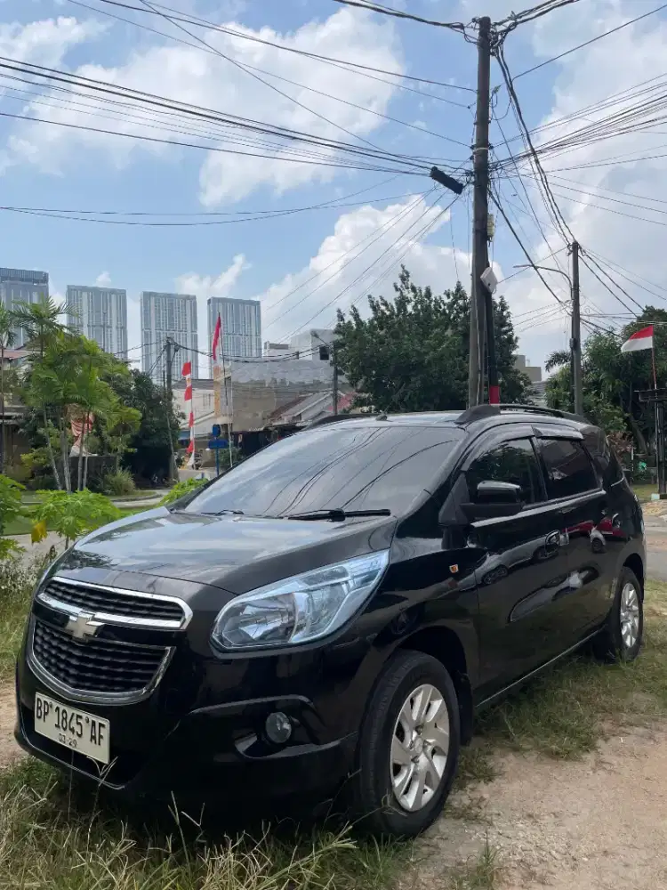 CHEVROLET SPIN 2013 Pemakaian 2014 (Bisa TT Motor / Mobil)