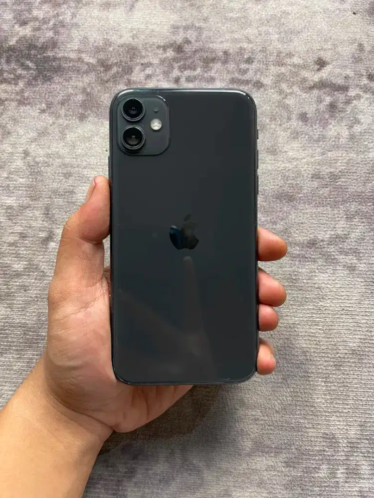 Dijual iPhone 11 128GB Warna Hitam All Operator