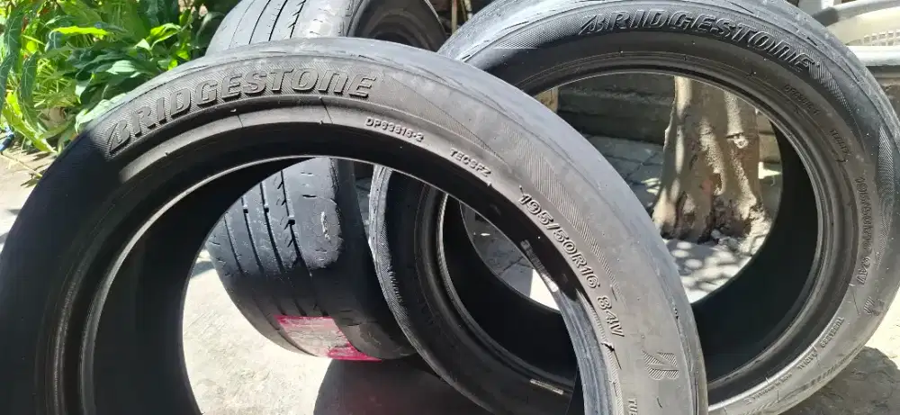 Jual 2 ban BS dan 1 ban Goodyear