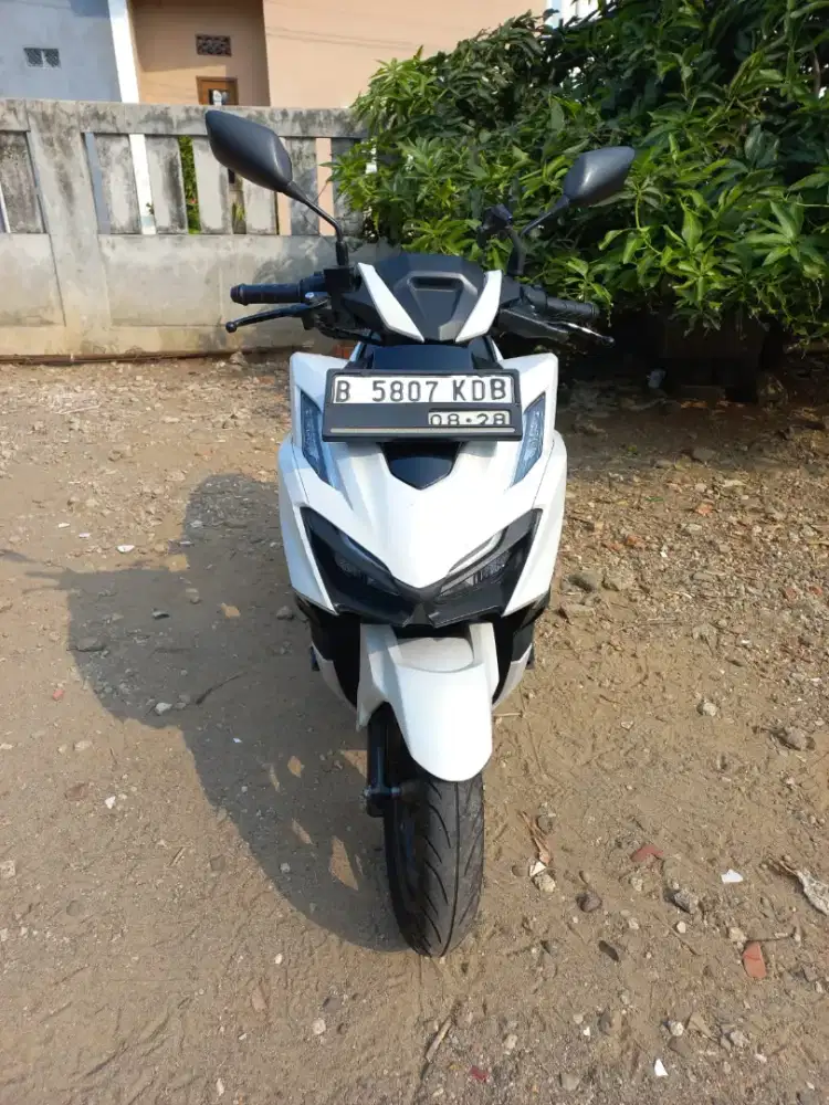 Honda Vario 160 CBS ISS Putih 2023