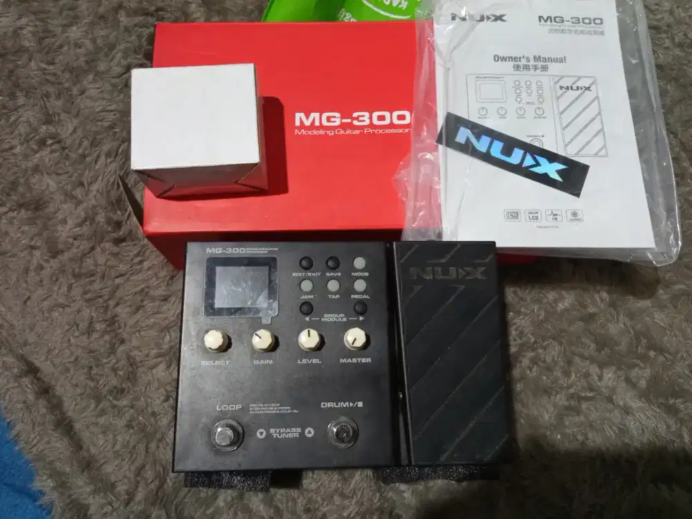 Efek gitar nux mg 300