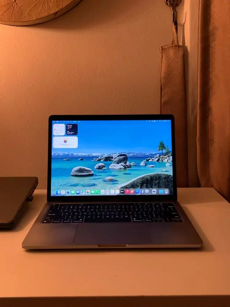 MacBook Pro 2022 M2 8/256 (13 inch)