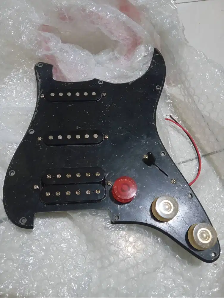 Pickguard Set Komplit Stratocaster HSS