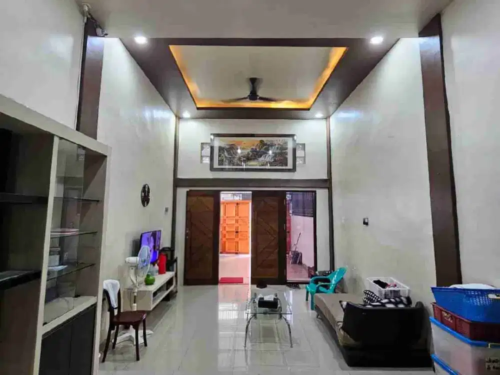 Ruko Cantik daerah Sutomo Ujung
