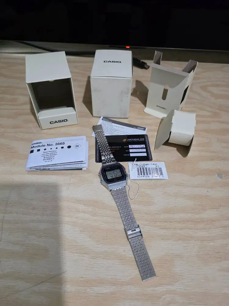 Casio ABL-100WE-1ADF Bluetooth Vintage Digital