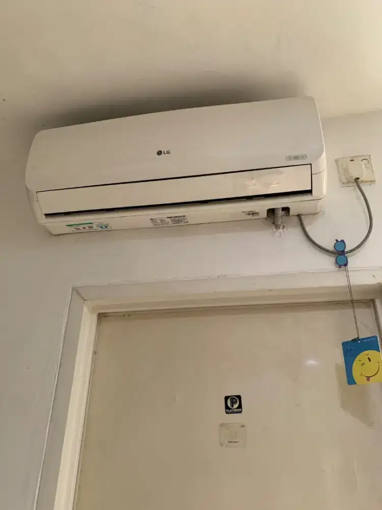 AC LG 1/2 pK Second Normal Orisinil ( Masih nancep )