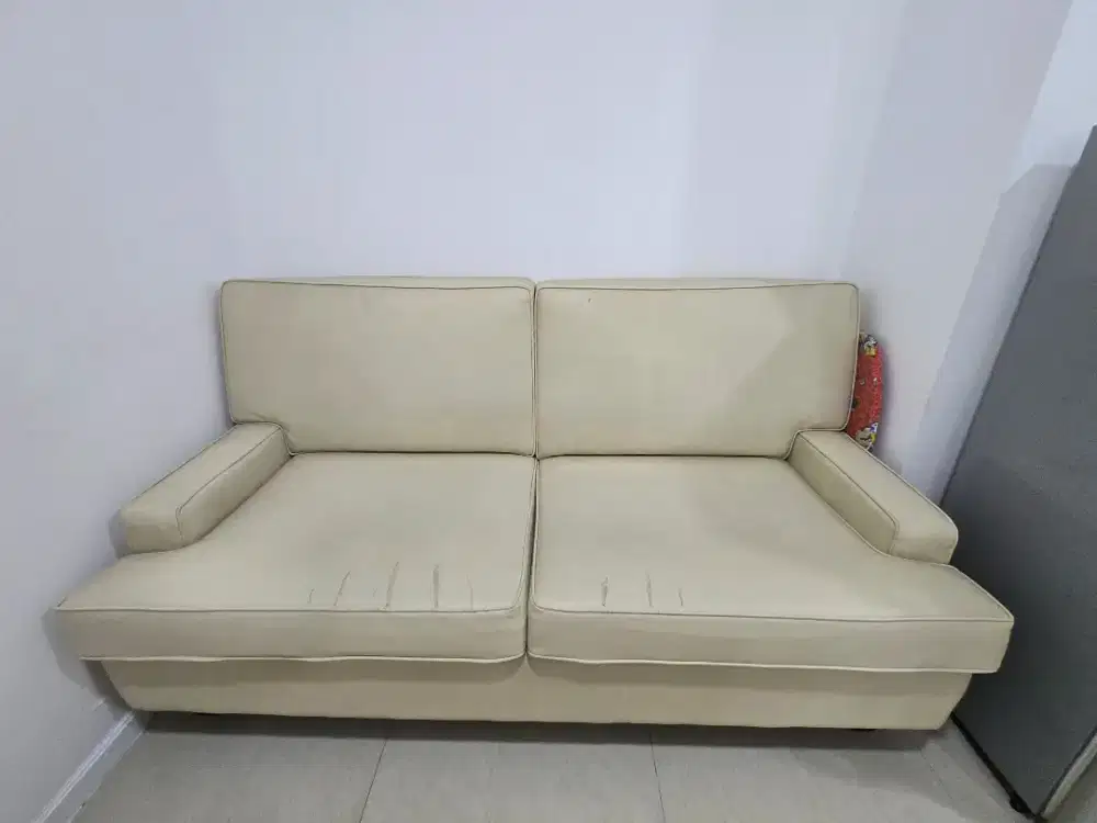 Sofa 2 tempat duduk