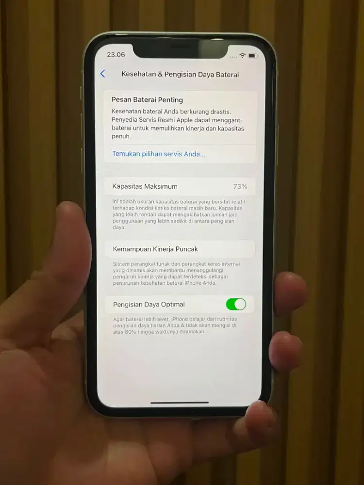 iPhone 11 64GB White Ex iBox Resmi BH 73%