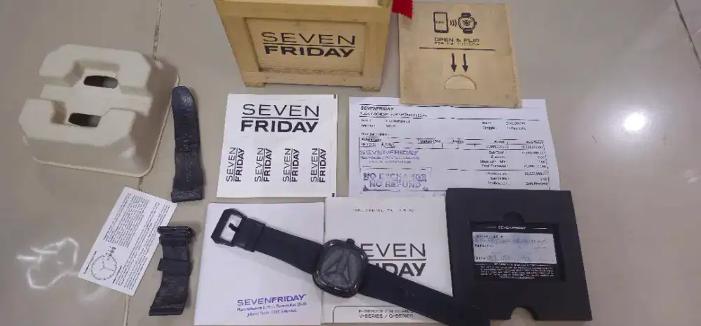 Sevenfriday sf-m3/01 spaceship original