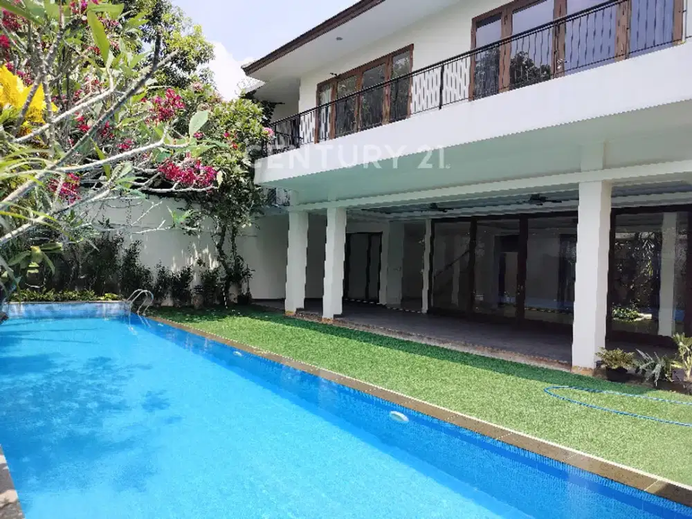 Disewakan Rumah Dilokasi Nyaman Di Jakarta Selatan