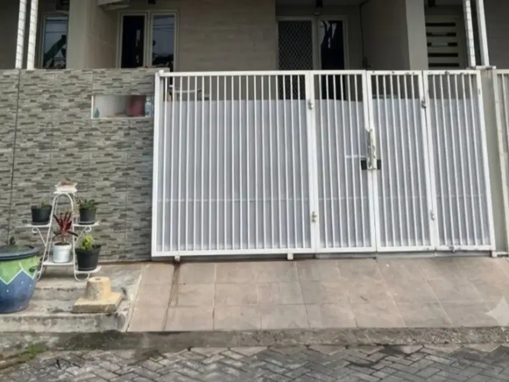 RUMAH FULL FURNISHED SIAP HUNI DI SURABAYA TIMUR!