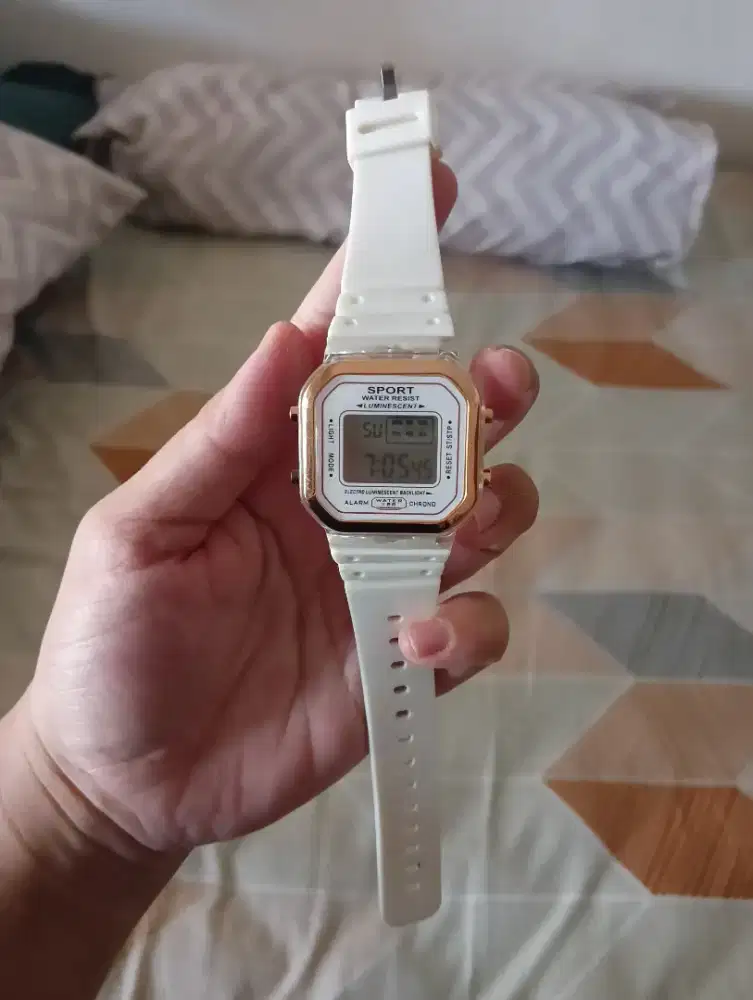 JAM TANGAN WANITA PUTIH ELEGAN NETRAL