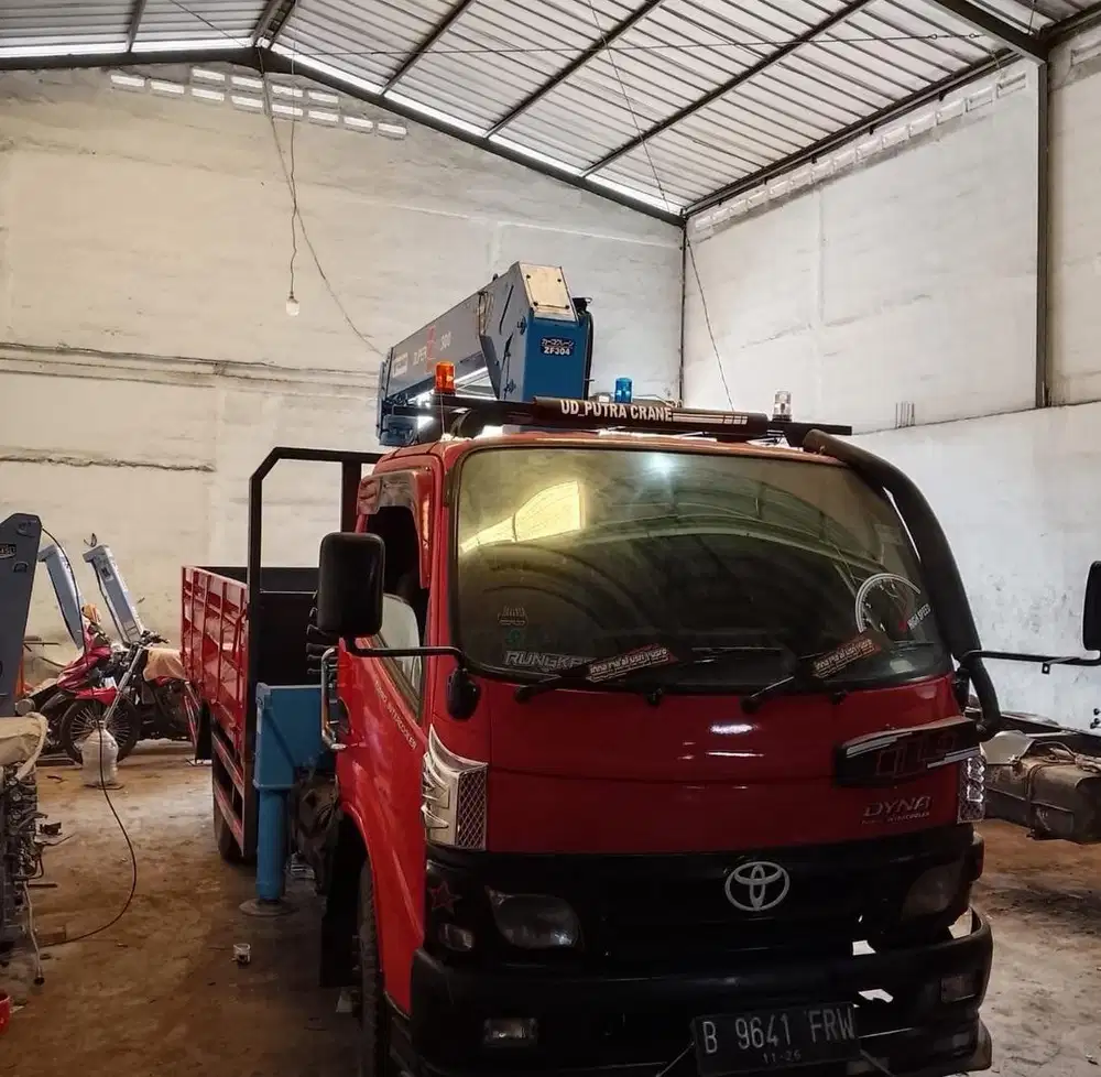 Dyna 130 Xt 2012 crane tadano import japan 3 ton 4 section surat crane