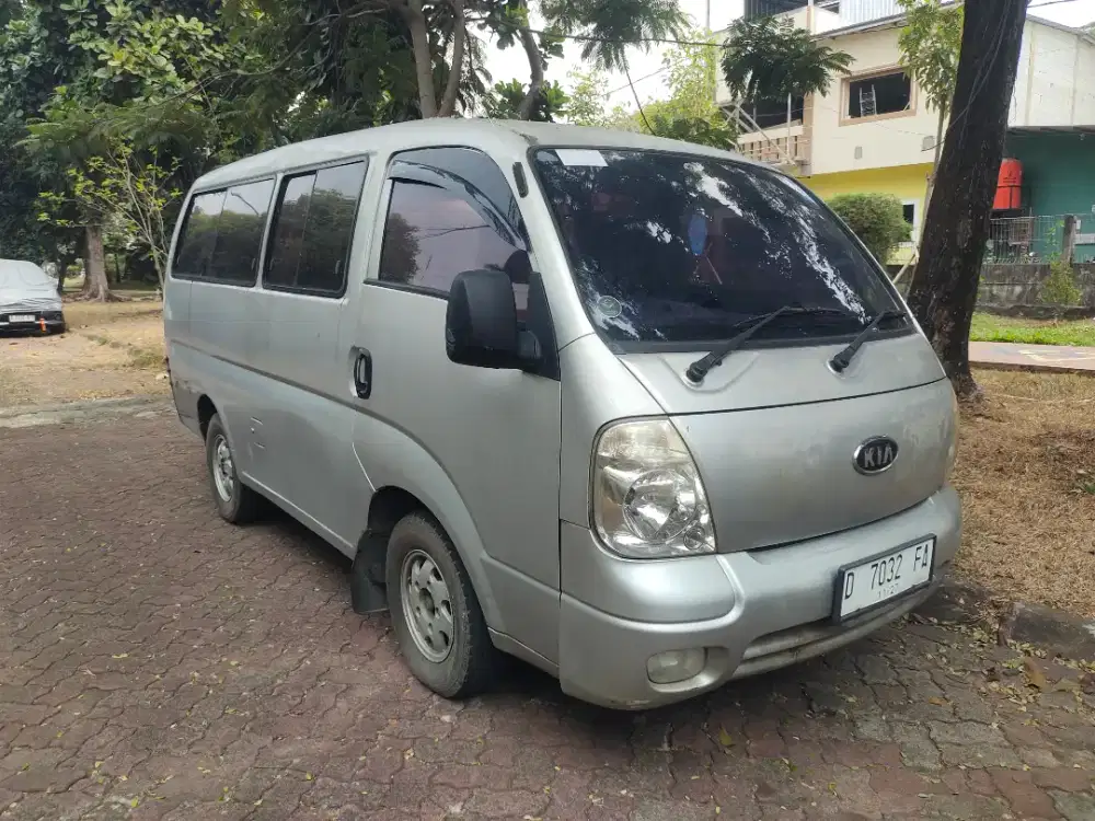 KIA Travello 2006 mt