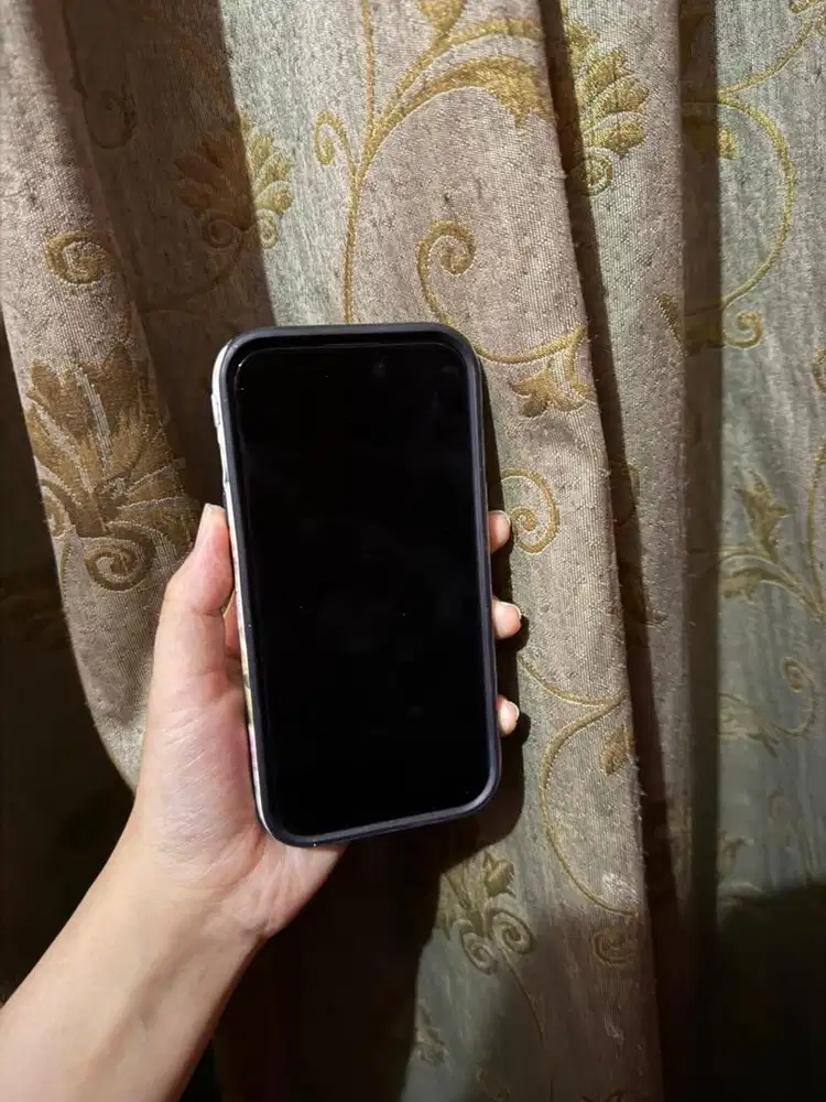Iphone 15 basic 128 Gb - Pink