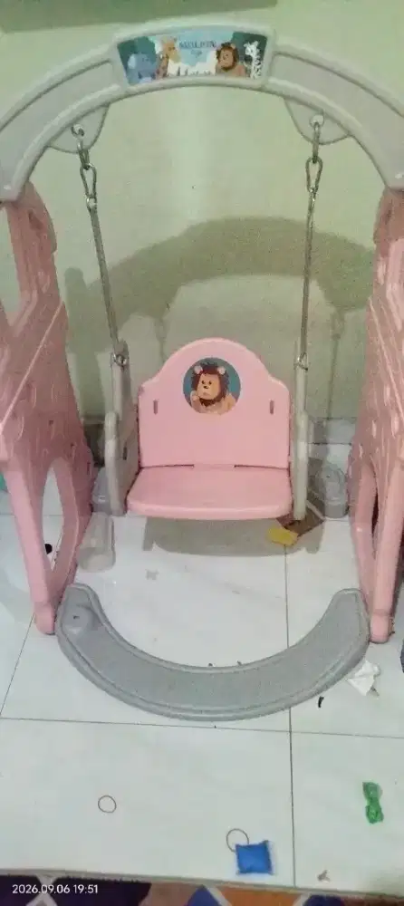 Dijual butuh aja,, ayunan anak untuk usia 3 th keatas
