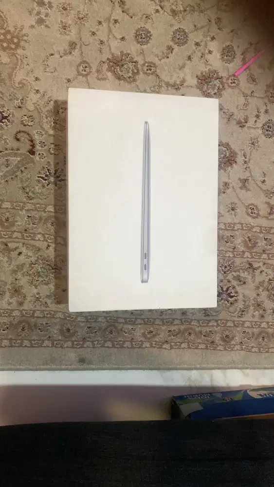DIJUAL: MacBook Air M1 (2020) — Mulus & Siap Pakai!