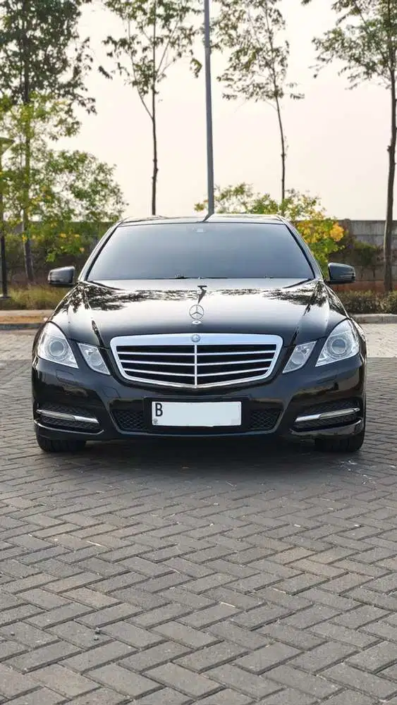 Mercedes-Benz E250 AVG 2011 Nik 2010 520i 528i E300 E200 A6 A8 Camry