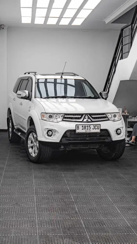 mitsubishi pajero sport (2014)