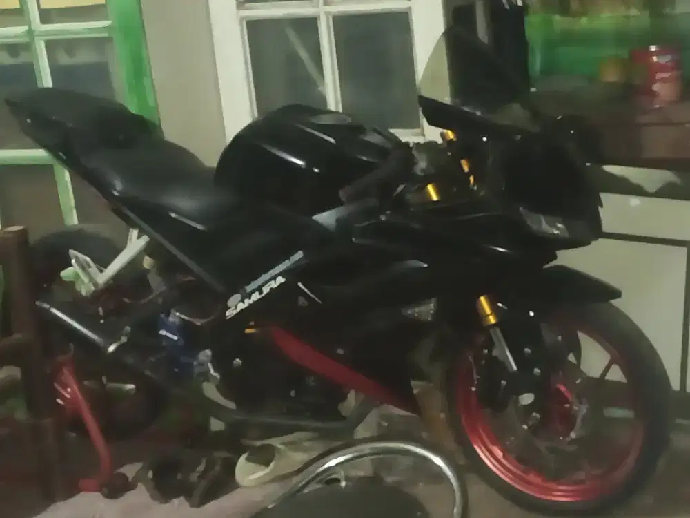motor Yamaha R15 V3