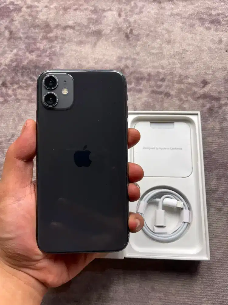 Dijual iPhone 11 128GB Warna Hitam iBox
