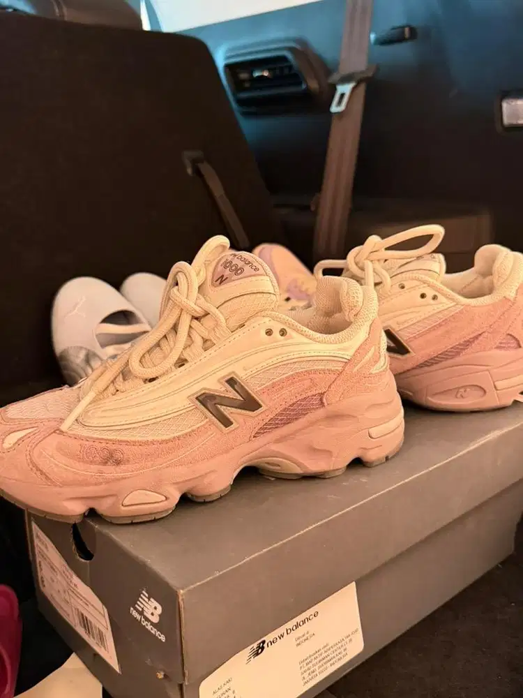 New Balance 1000 light mauve