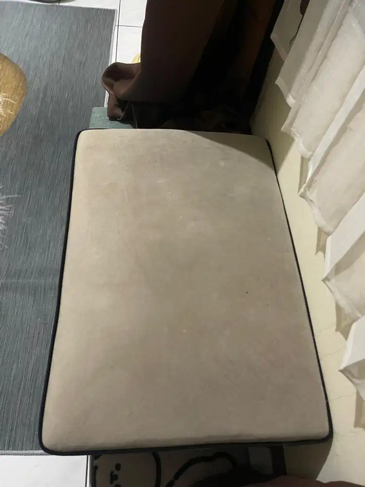 Sofa retro minimalis
