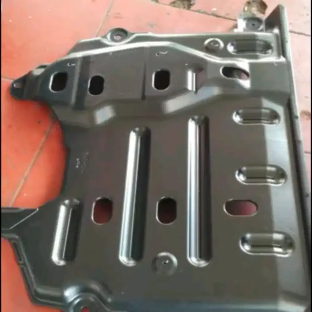 Cover Mesin Daihatsu Granmax