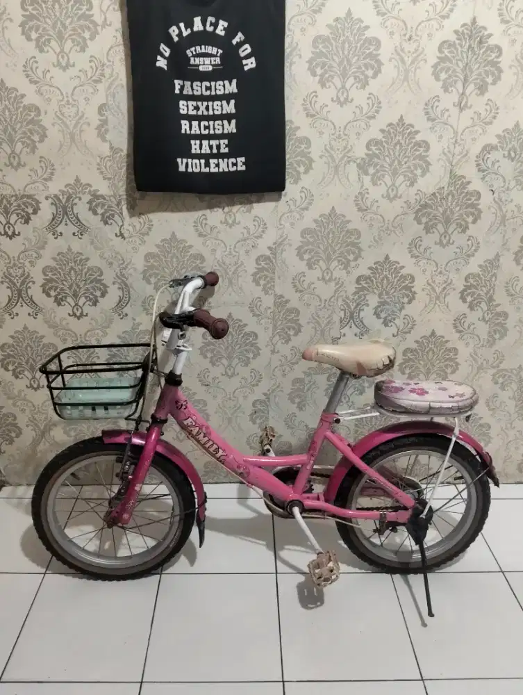 Family sepeda anak ukuran 16 untuk umur 4 sampai 7 tahun
