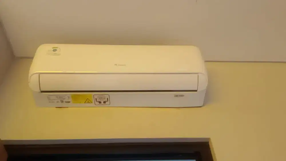 GREE Ac urgent sale