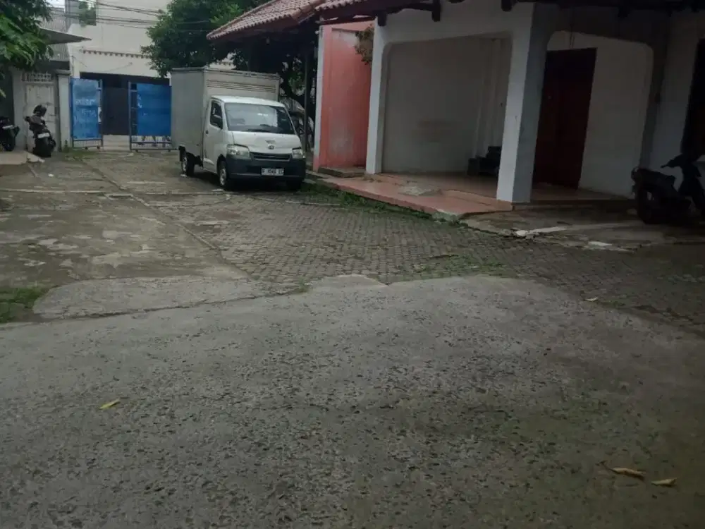 DISEWAKAN – RUMAH UNTUK USAHA / KANTOR & DISTRIBUTOR di Cikunir Bekasi